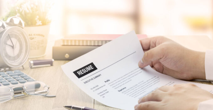How A Resume Writing Service Can Help You Ace Your Next Job Hunting