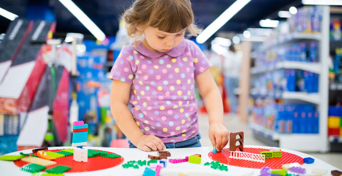 6 Ways Playing With LEGO Toys Can Grow Your Child’s Mind