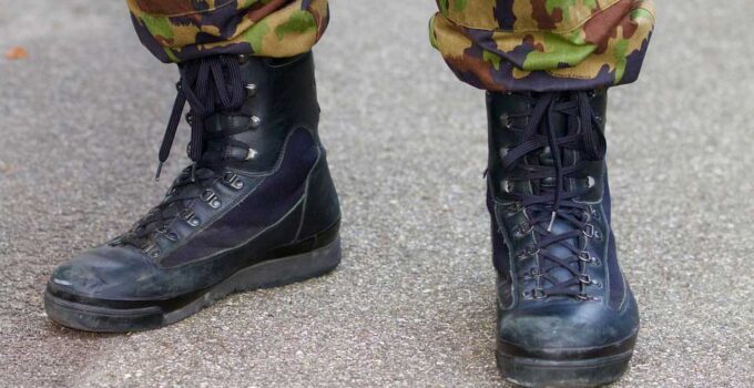 Military Boots For Backpacking – 7 Pros and Cons