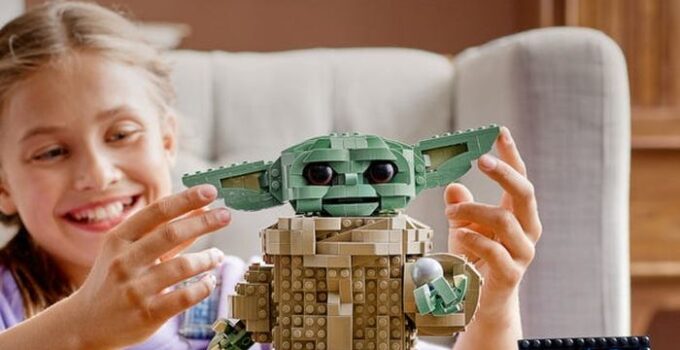 5 Best Star Wars Gifts for Kids and Teens 2022