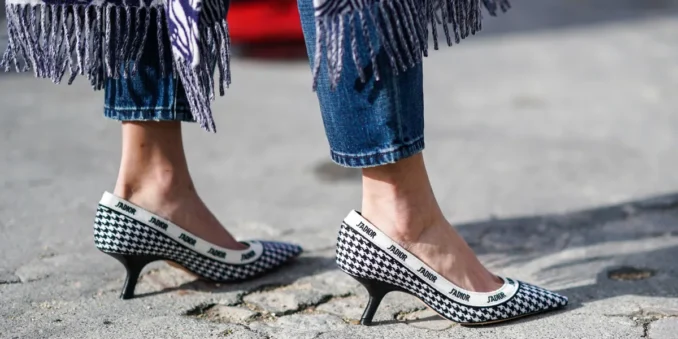 4 New and Fresh Ways to Wear Your Kitten Heels in 2023: How to ...