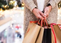 Simple Hacks For Saving Money This Holiday Shopping Season
