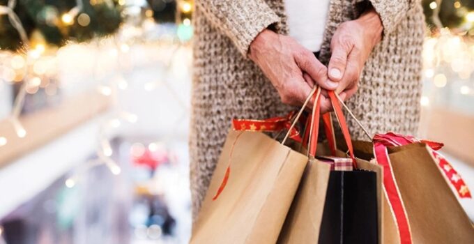 Simple Hacks For Saving Money This Holiday Shopping Season