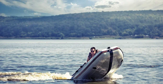 Cruising to a New Skill: How to Master RYA Powerboat Training