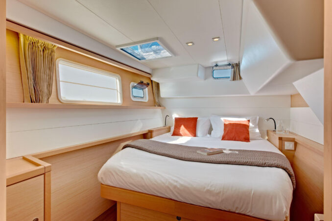 catamaran rooms