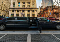 Traveling in Luxury: Tips for Choosing the Right Limo Service for Business Travel