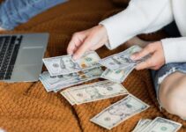 9 Ways to Make Money from Home as a Student