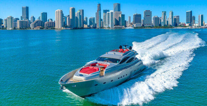 Exploring Luxury and Adventure: Yacht Rental in Miami